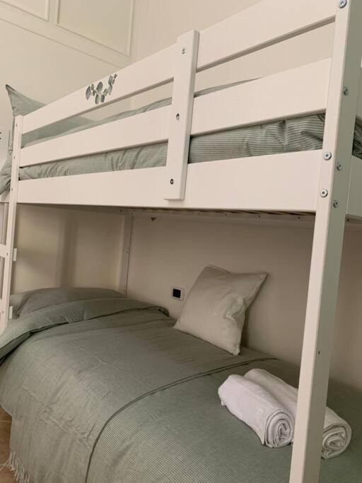 נאפולי Appartamento: La Maison Verte מראה חיצוני תמונה
