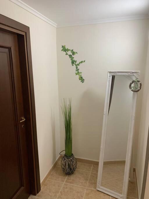 נאפולי Appartamento: La Maison Verte מראה חיצוני תמונה