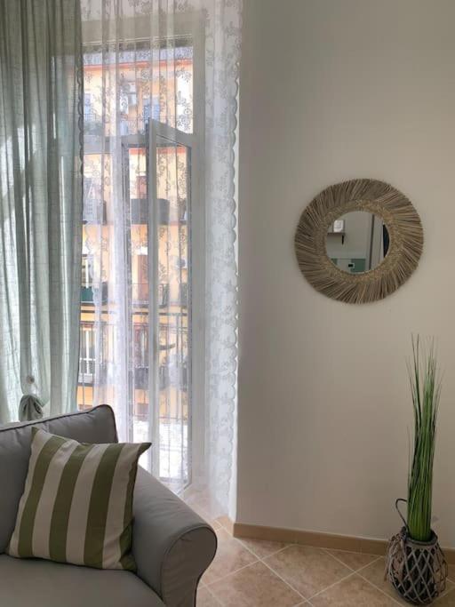 נאפולי Appartamento: La Maison Verte מראה חיצוני תמונה