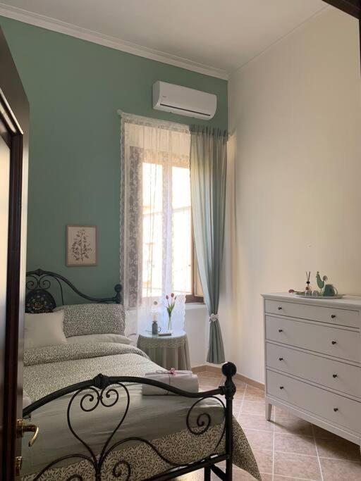 נאפולי Appartamento: La Maison Verte מראה חיצוני תמונה