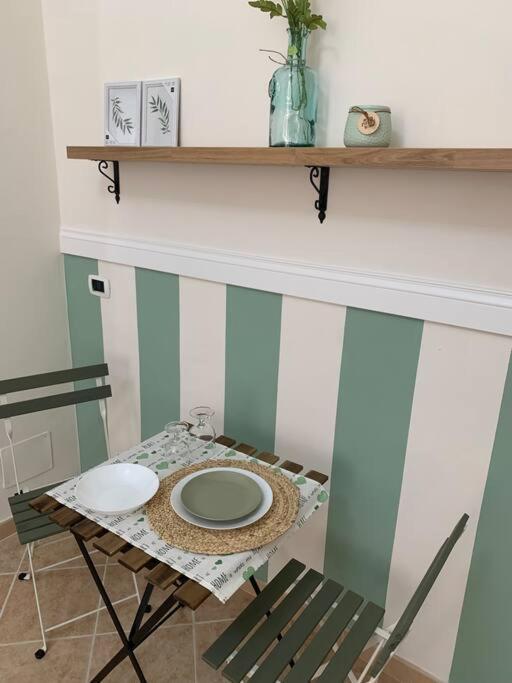 נאפולי Appartamento: La Maison Verte מראה חיצוני תמונה