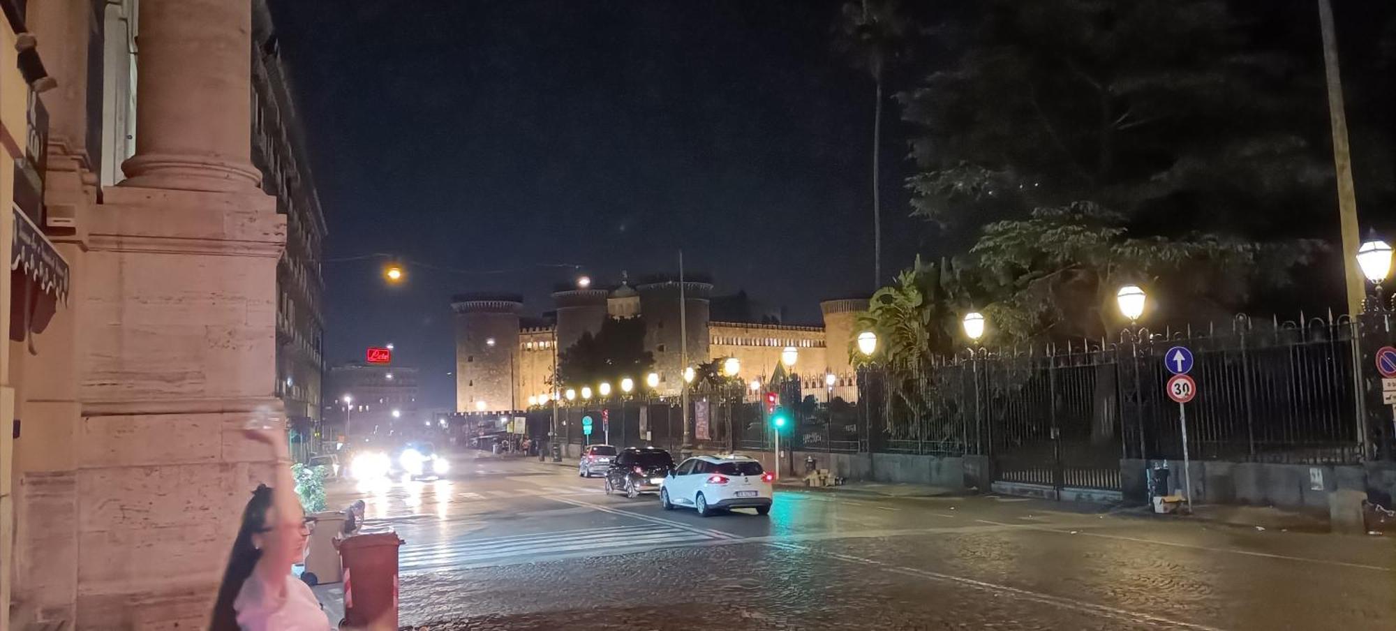 נאפולי Appartamento: La Maison Verte מראה חיצוני תמונה