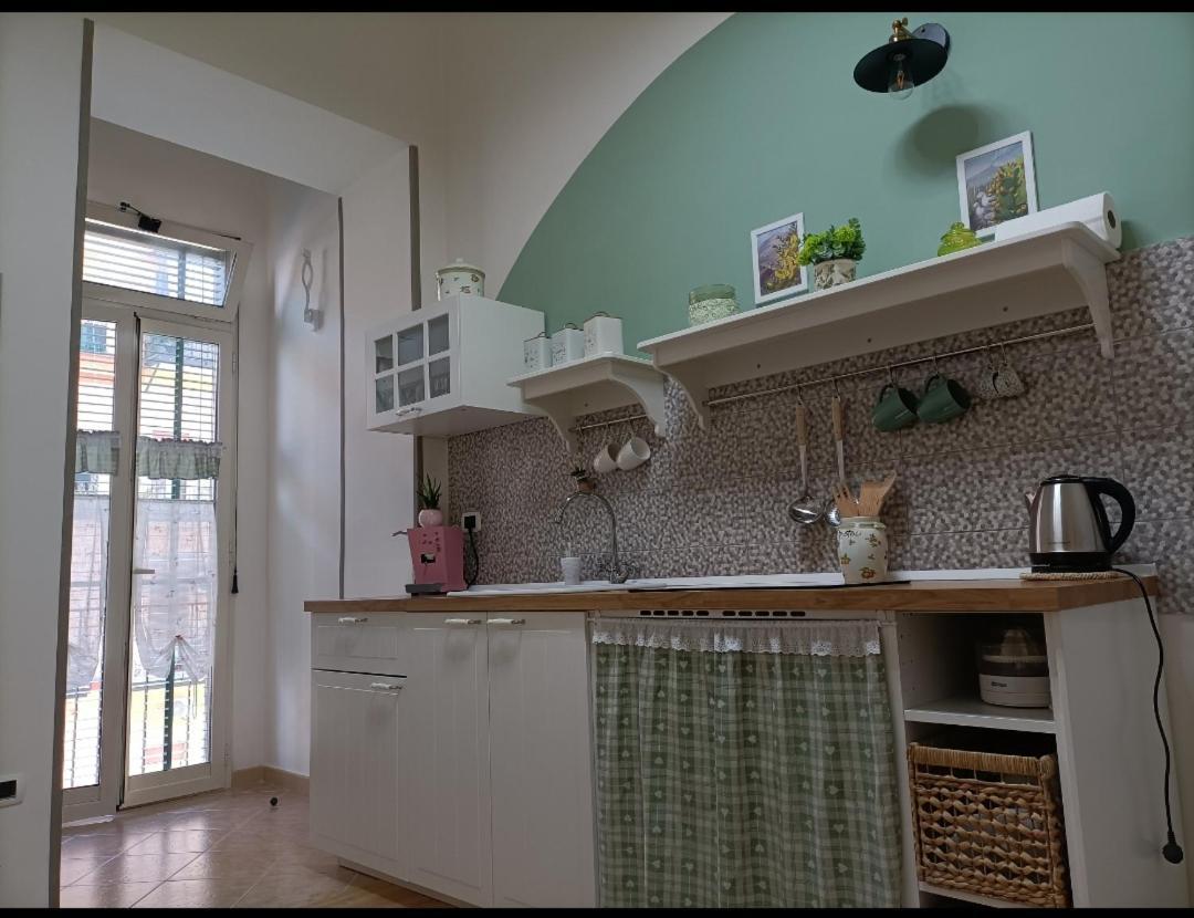 נאפולי Appartamento: La Maison Verte מראה חיצוני תמונה